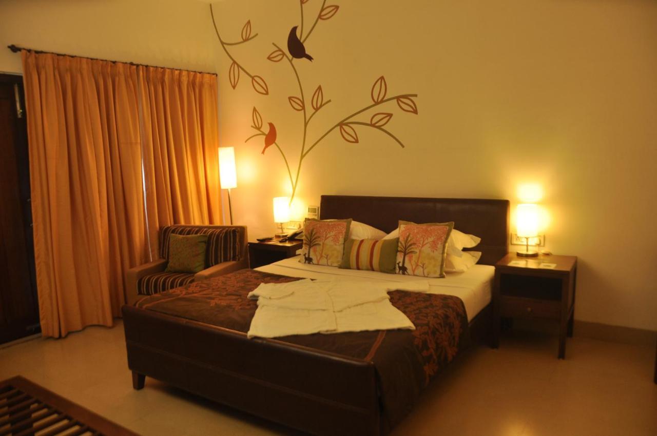 Fountainhead Hotel Alibag Bagian luar foto