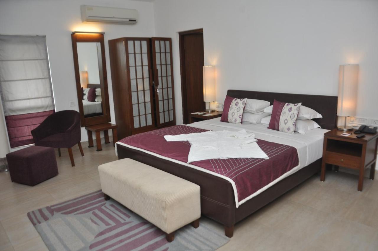 Fountainhead Hotel Alibag Bagian luar foto