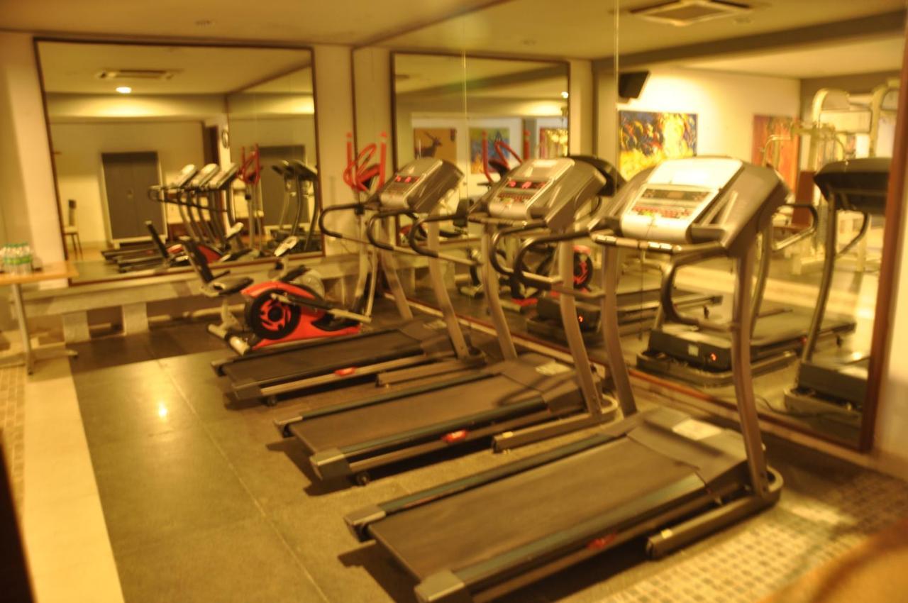 Fountainhead Hotel Alibag Bagian luar foto