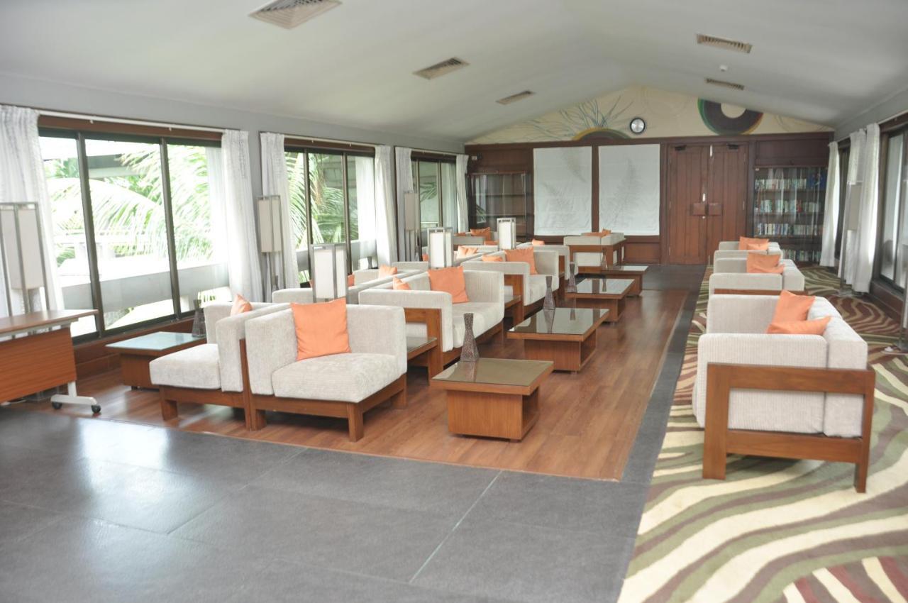 Fountainhead Hotel Alibag Bagian luar foto